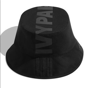IVY PARK BLACK DRIP BUCKET HAT